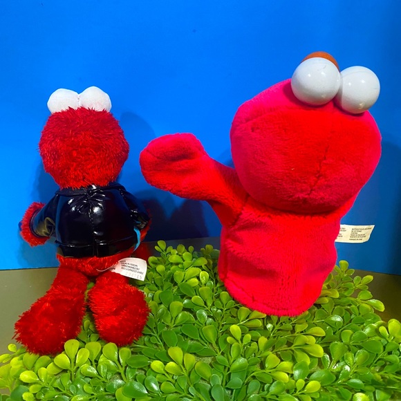 SESAME STREET ELMO VTG BUNDLE HAND PUPPET & ELMO PLAYING GUITAR PLUSH JIM HENSON - Picture 9 of 12
